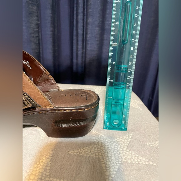 b.o.c. Slip on Brown Clogs - Picture 7 of 7